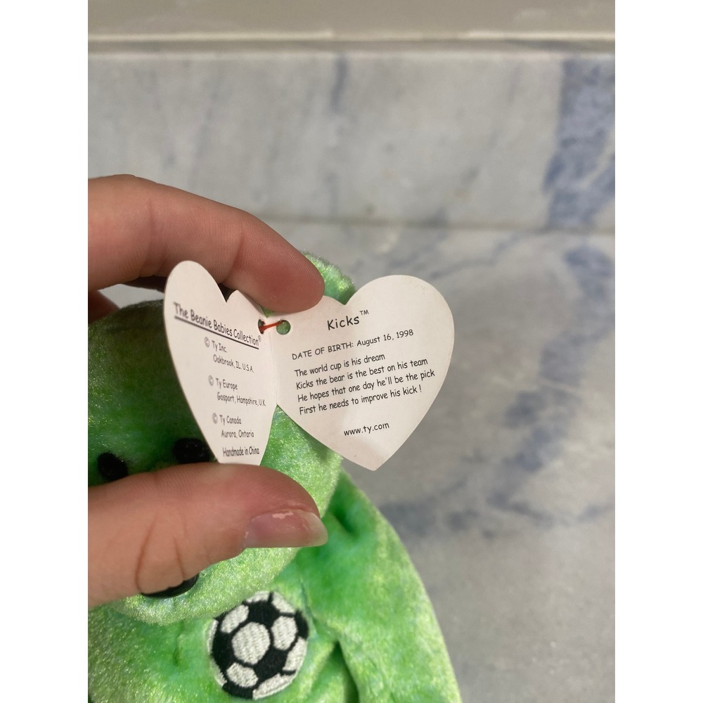 Ty Beanie Baby Kicks Green Soccer Bear 1998 With Swing Tag Protector - Picture 2 of 2